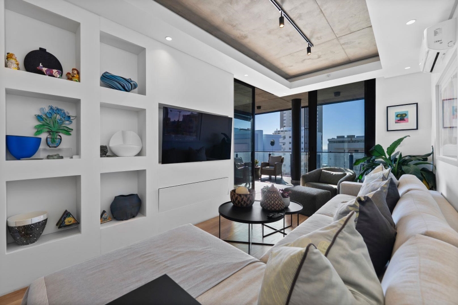 2 Bedroom Property for Sale in Sea Point Western Cape